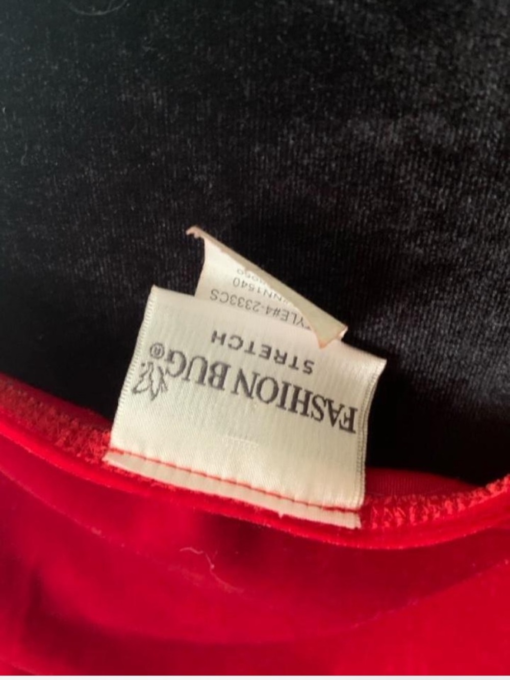 Vintage Y2K Red Lace Trim Cami Top - Women - Picture 7 of 7